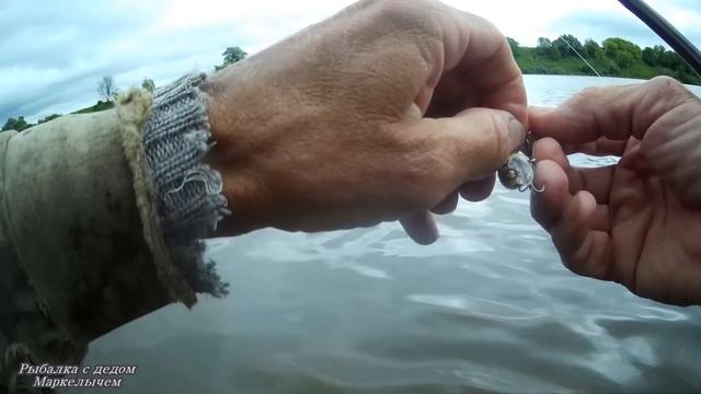 Рыбалка на ОКЕ на воблеры КРЕНКИ. Спиннинг в июле 2020. смотреть онлайн