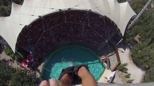 прыжок в бассейн