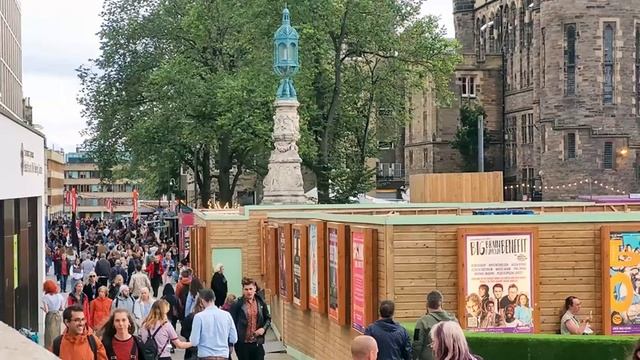 So what's with this Fringe thing, anyway? | Exploring the EDINBURGH FRINGE FESTIVAL смотреть онлайн