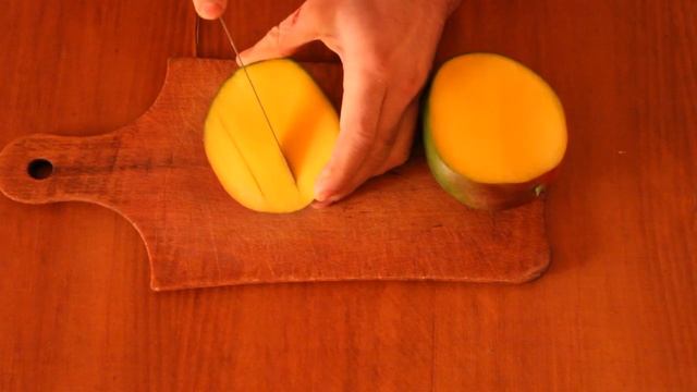 Пробуем чудо фрукт Манго на вкус! смотреть онлайн