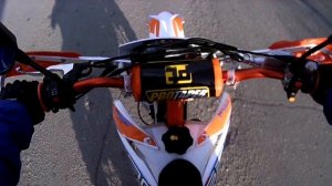 Покатушки на ендуро мотоцикле по городу!