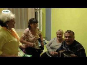 А я Гармонь свою возьму. Гармонь - это душа народа. Это наше родное, близкое!