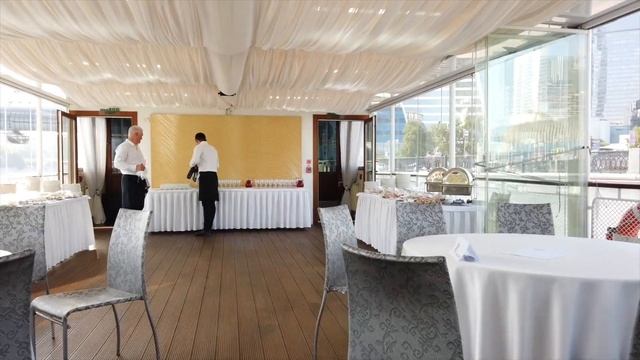 Какие бывают прогулочные теплоходы на Москве-реке