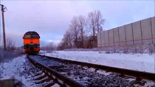 Прогулка по железнодорожной станции смотреть онлайн