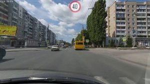 Заводской. Разворот в ограниченном пространстве. Зона действия знака  "Остановка запрещена" !!!!