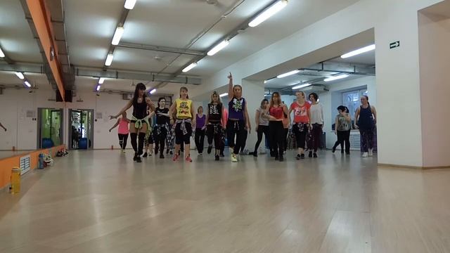 Zumba tango - Tango Roxanne choreo Evgeniia Dier смотреть онлайн