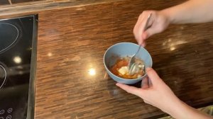 Не утка , а КУРИЦА  с  яблоками, запеченная в духовке !!