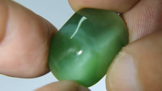 Cat's-Eye Actinolite cabochon. MJAD14 смотреть онлайн