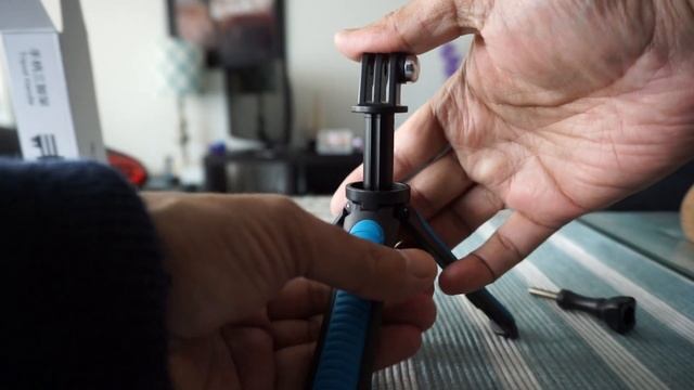 TELESIN Extendable Tripod & Selfie Stick | Telescopic Monopod Pole | Unboxing & Brief Review смотреть онлайн