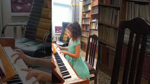 С добрым утром приветствует всех наша задорная Аманбай Султана.1 кл. Фортепиано. Спасибо большое . смотреть онлайн