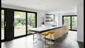 Дизайн интерьера загородного дома с мансардой.