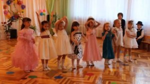 Песня девочек в подарок маме.Топни, ножка моя