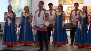 Вдоль по улице метелица метет