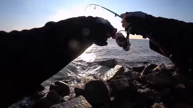 Ловля морского карася на УЛ. Рыбалка в Крыму, в море. Феодосия. Июль 2021 смотреть онлайн