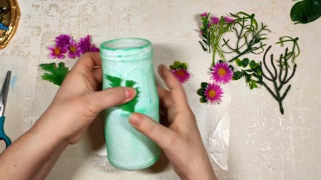 Ваза из стеклянной бутылки. Поделки и подарки своими руками к предстоящим праздникам. смотреть онлайн