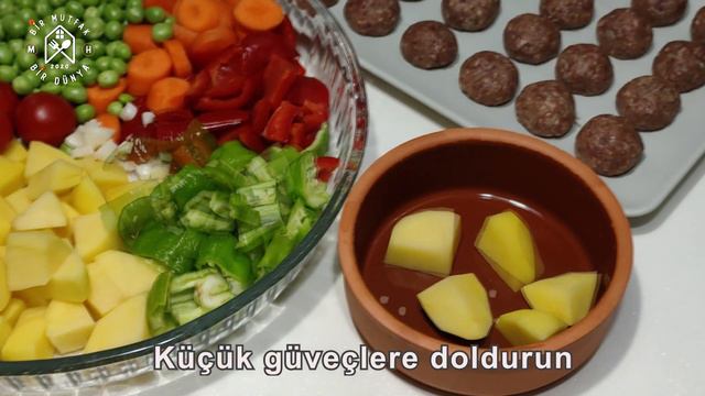 Tam misafire ÖZEL ANA YEMEK!!Kızartmadan Direk Fırına Atabileceğiniz Kolay Fırında Sebzeli Köfte смотреть онлайн