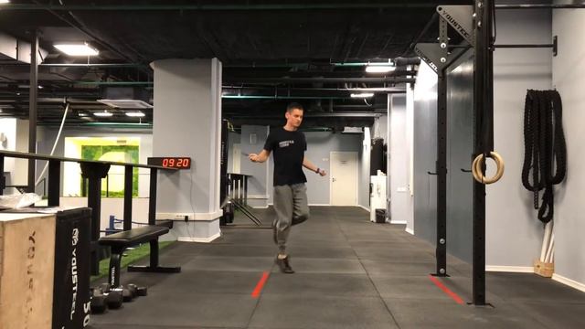 Одинарные прыжки на скакалке: поднятие бедра смотреть онлайн