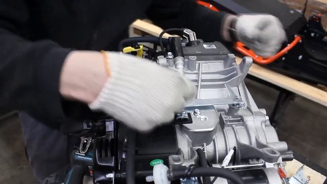 Установка кронштейна троса газа Irbis Tungus 600 смотреть онлайн