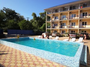 Отдых Вардане частный сектор ул. Львовская. Аренда жилья для отдыха в Вардане. «Феникс» гостевой дом