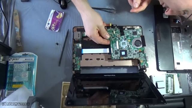 Netbook ViewSonic VNB107 Smontaggio pulizia e montaggio  Disassembly and cleaning
