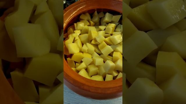 Мясо в горшочке по татарски #казань #еда #тренды #кулинария #лето смотреть онлайн