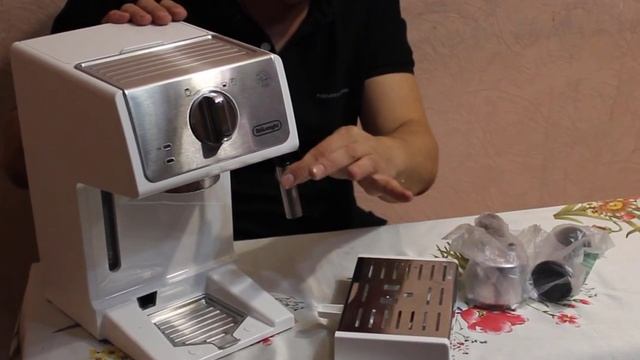 Кофеварка рожковая DeLonghi ECP31.21 смотреть онлайн