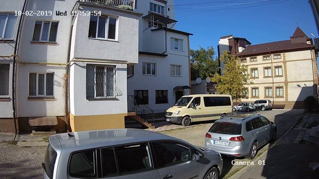 IP видеокамера Hikvision DS-2CD2443G0-I смотреть онлайн