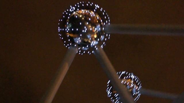 Атомиум в Брюсселе смотреть онлайн