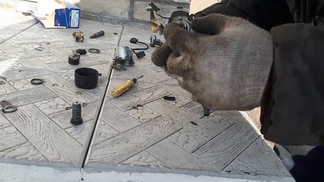 КАК ПОМЕНЯТЬ ЛИЧИНКУ ЗАМКА БАГАЖНИКА АУДИ 80 Б4. ЗАМЕНА ЗАМКА БАГАЖНИКА И ЛИЧИНКИ АУДИ 80 Б4 смотреть онлайн