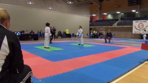 knz nats 2016 07 17 mat2 kumite female 10 11yrs intermediate 02b