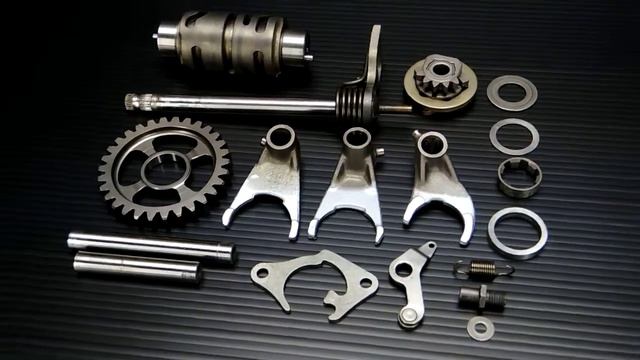 スズキ【グース GOOSE 250】純正シフトドラム＆フォークはこんな感じです。 смотреть онлайн