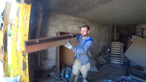 Купили гараж РЫБАКА! Куча хлама, но есть и... Что нашли?