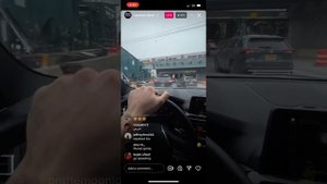Squeeze.Benz cutting up in traffic with tuned Kia ???️