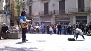 Clarence Milton Bekker playing 'Three Little Birds' by Bob Marley and the Wailers in Barcelona