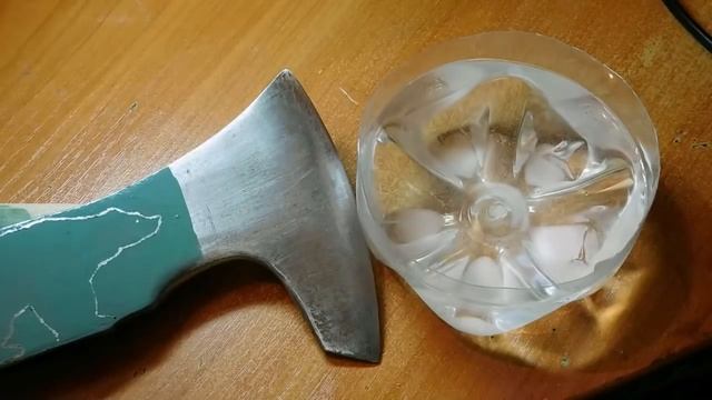 Рисунок на топоре. Травление металла./Drawing on the ax. Etched metal. смотреть онлайн