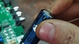 телевизор KIVI 32FK30G ремонтируем  после перепадов напряжения