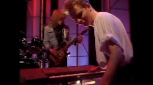 Belinda Carlisle -  I Get Weak Live at The Wogan Show (HD)