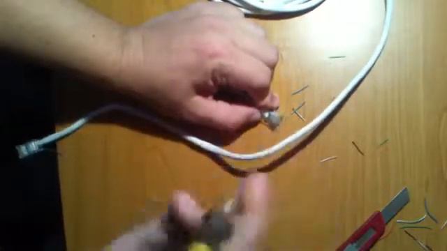 Как обжать интернет кабель отверткой