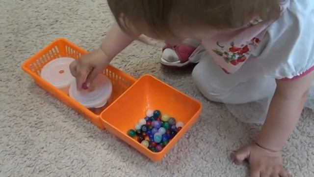 Игра с шариками. Монтессори-пособие своими руками. смотреть онлайн