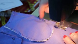 стачиваем боковые швы (этап 17)