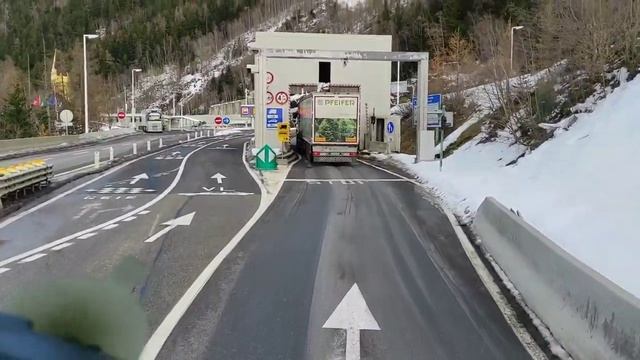 Туннель Mont Blanc, как правильно проехать на фуре смотреть онлайн