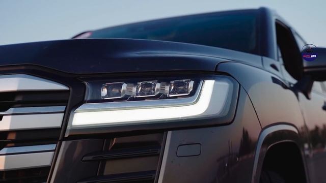 Первый Ленд Крузер 300 2022  Toyota Land Cruiser LC300 2022 - Interior