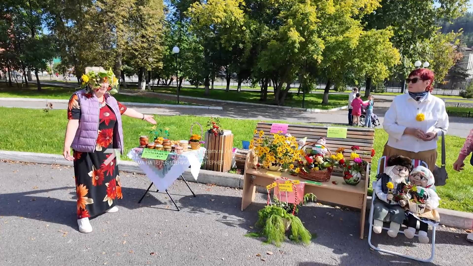 Ветераны Златоуста представили свои шедевры на выставке «Осенний вернисаж»