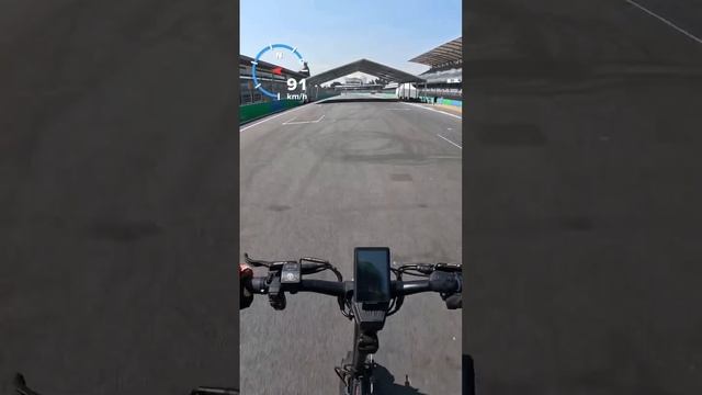 Velocidad máxima Scooter Teverun Fighter Supreme que pude alcanzar 105 km/hr en pantalla