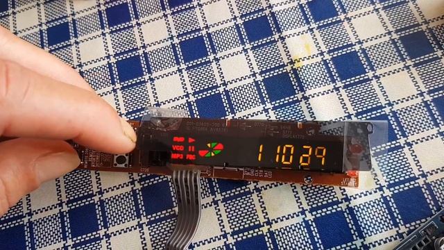 Display module with a PT6964 LED-driver IC turned into a stopwatch and a remote reader смотреть онлайн