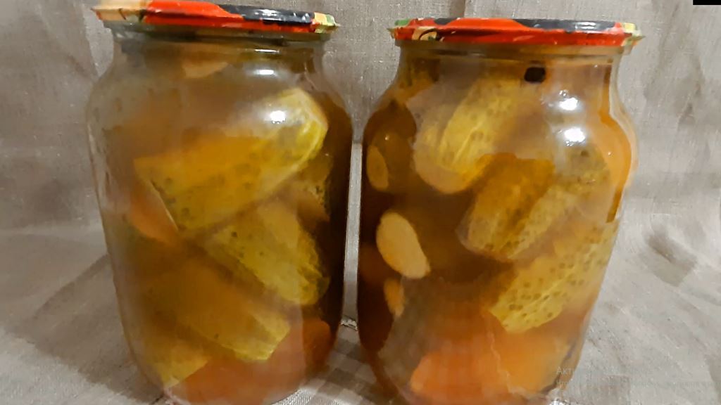 Огурцы в томатном соусе БОЧОНКИ.mp4 смотреть онлайн