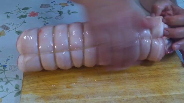 Порчетта или мясной рулет.