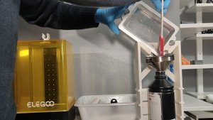 How to clean resin VAT (resin tank) from 3d printers (Quick process)