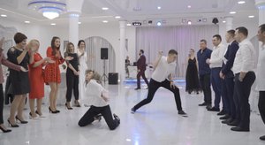 Ржачные танцы на свадьбе! Тамада в шоке! До слёз