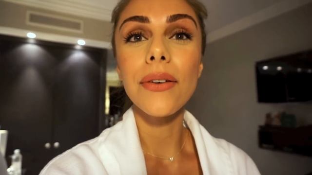 A WEEKEND IN LONDON & TATTOOING MY EYEBROWS! VLOG #7 | Annie Jaffrey смотреть онлайн